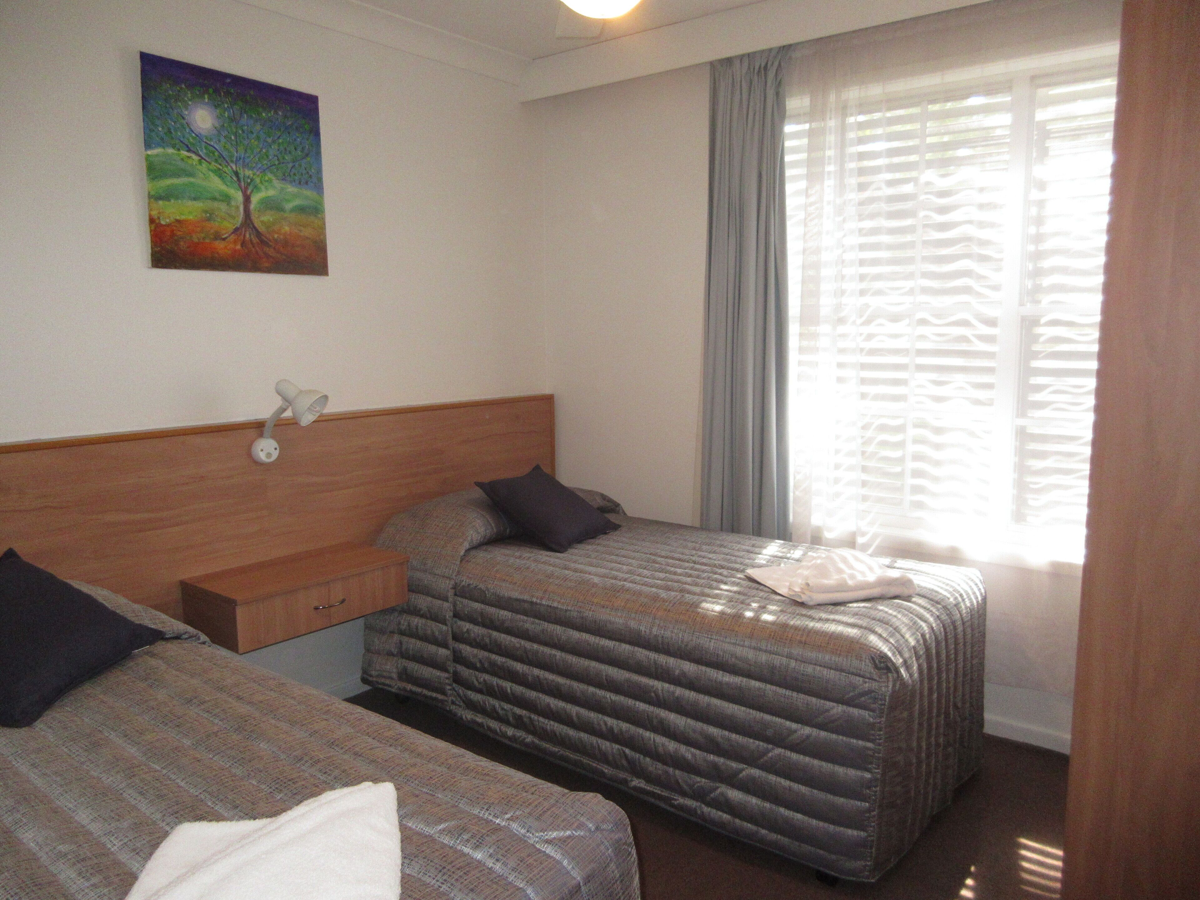 Riviera on Ruthven Motel