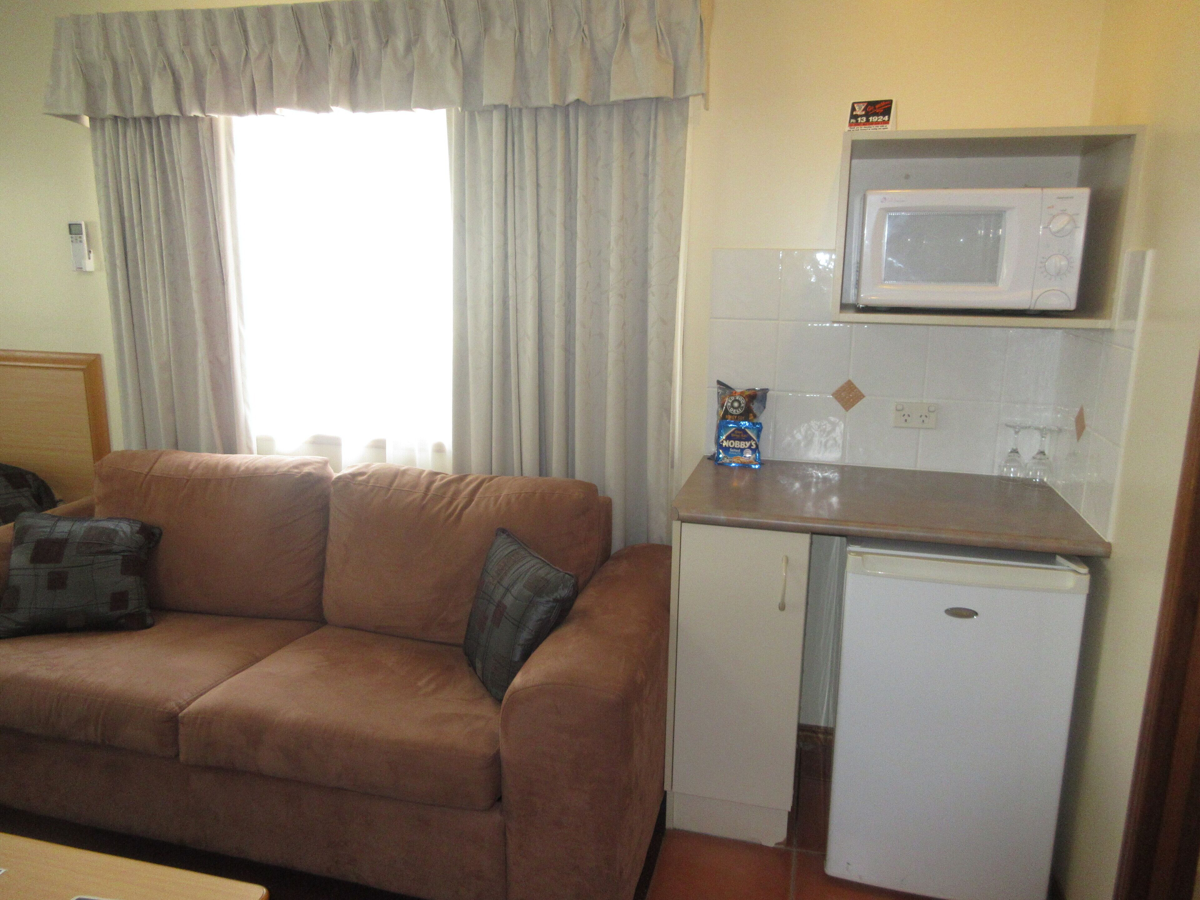 Riviera on Ruthven Motel