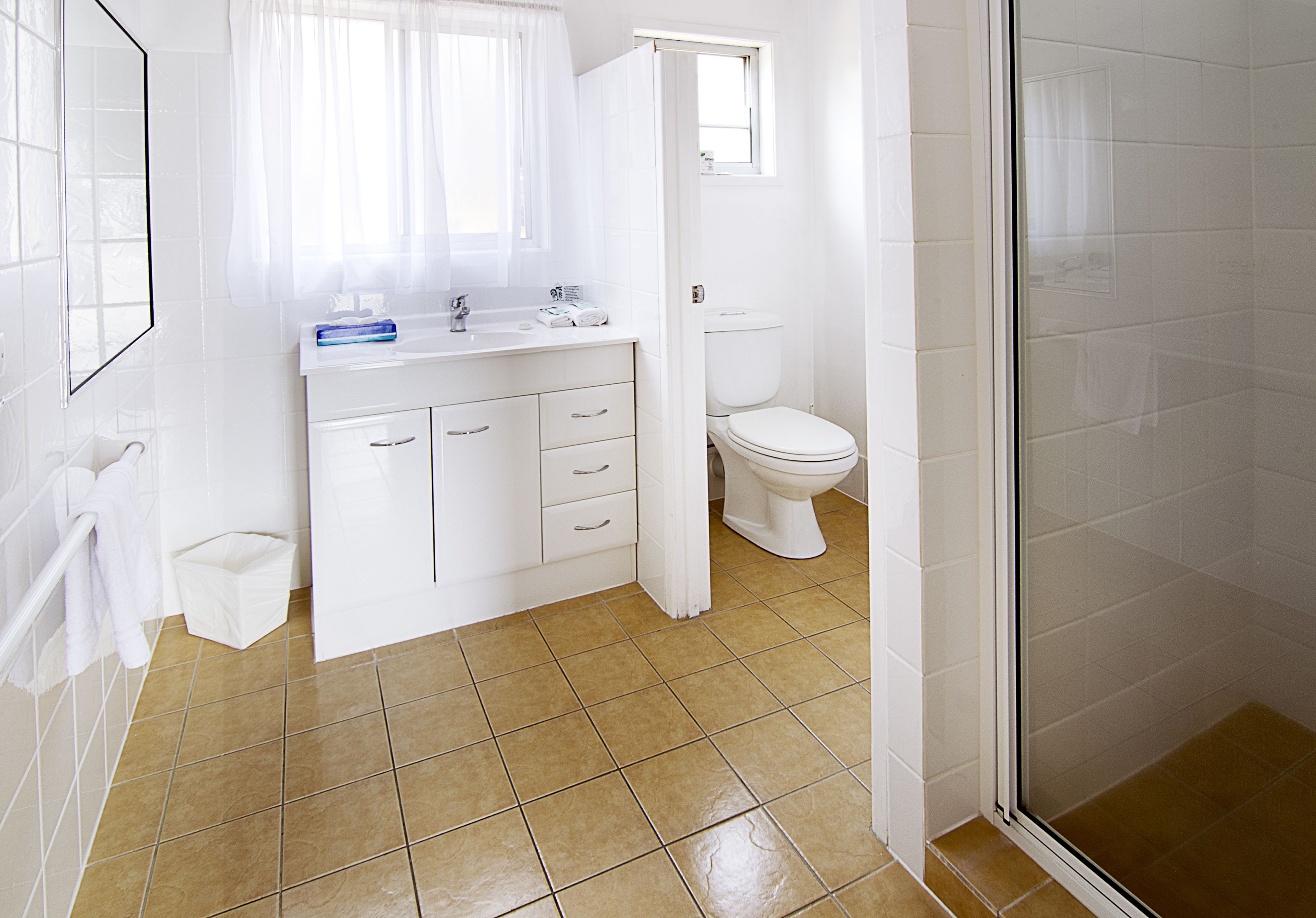 Riviera on Ruthven Motel