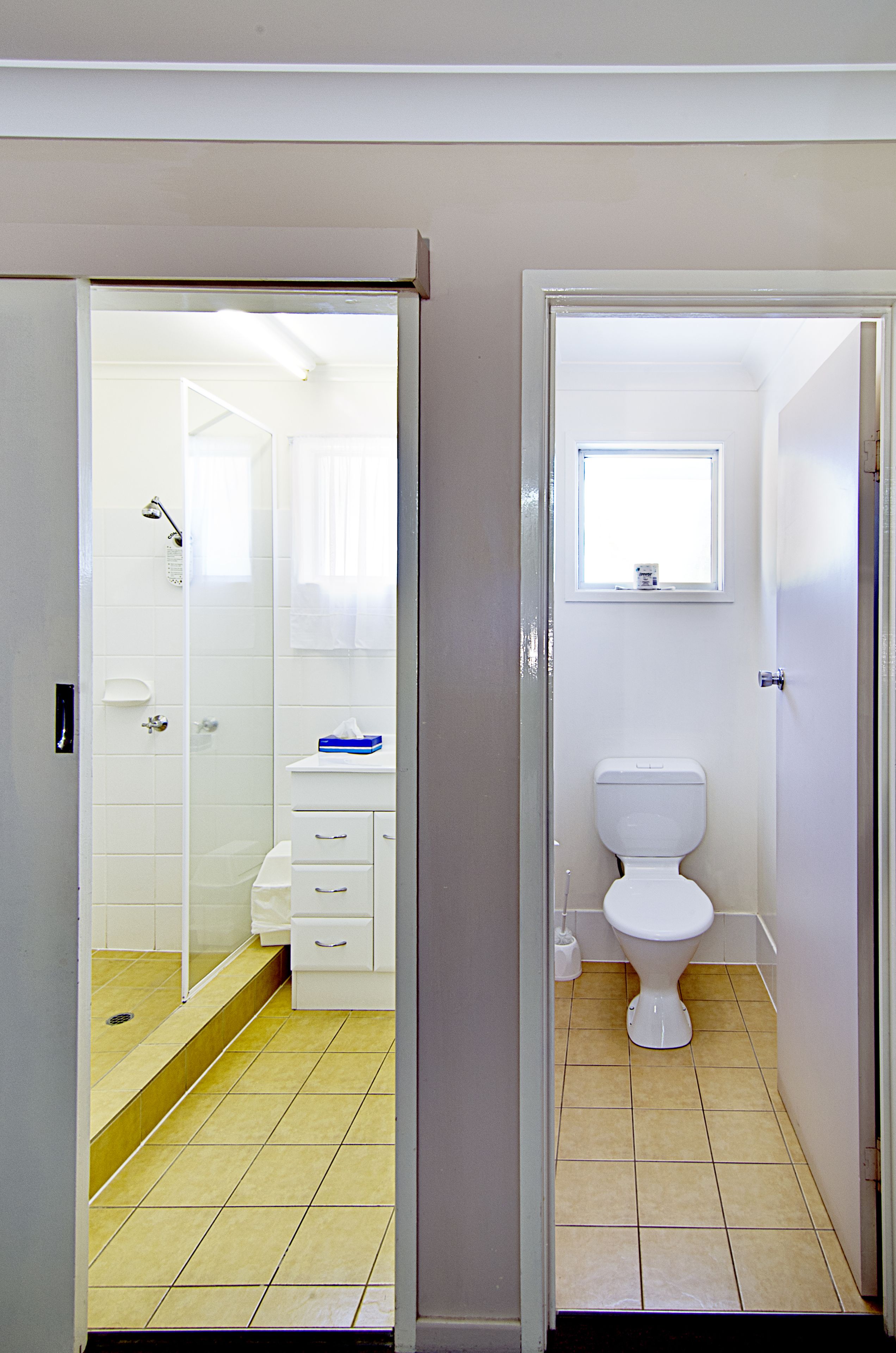 Riviera on Ruthven Motel