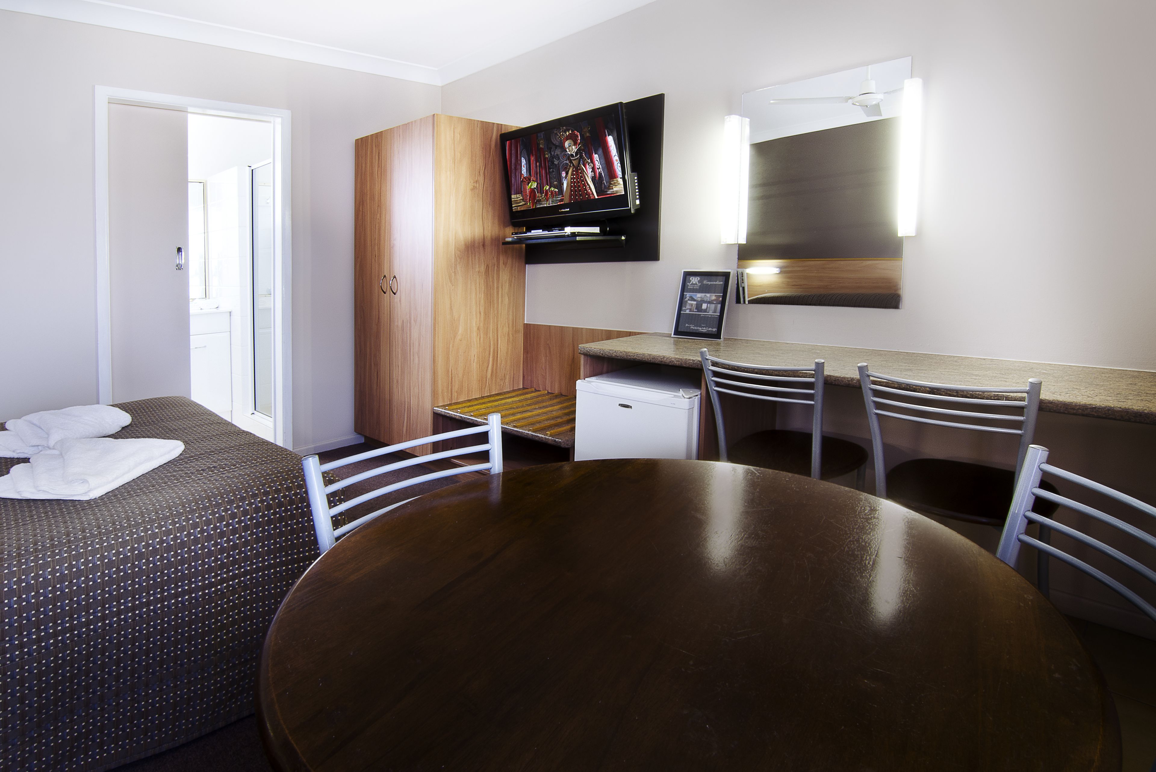 Riviera on Ruthven Motel