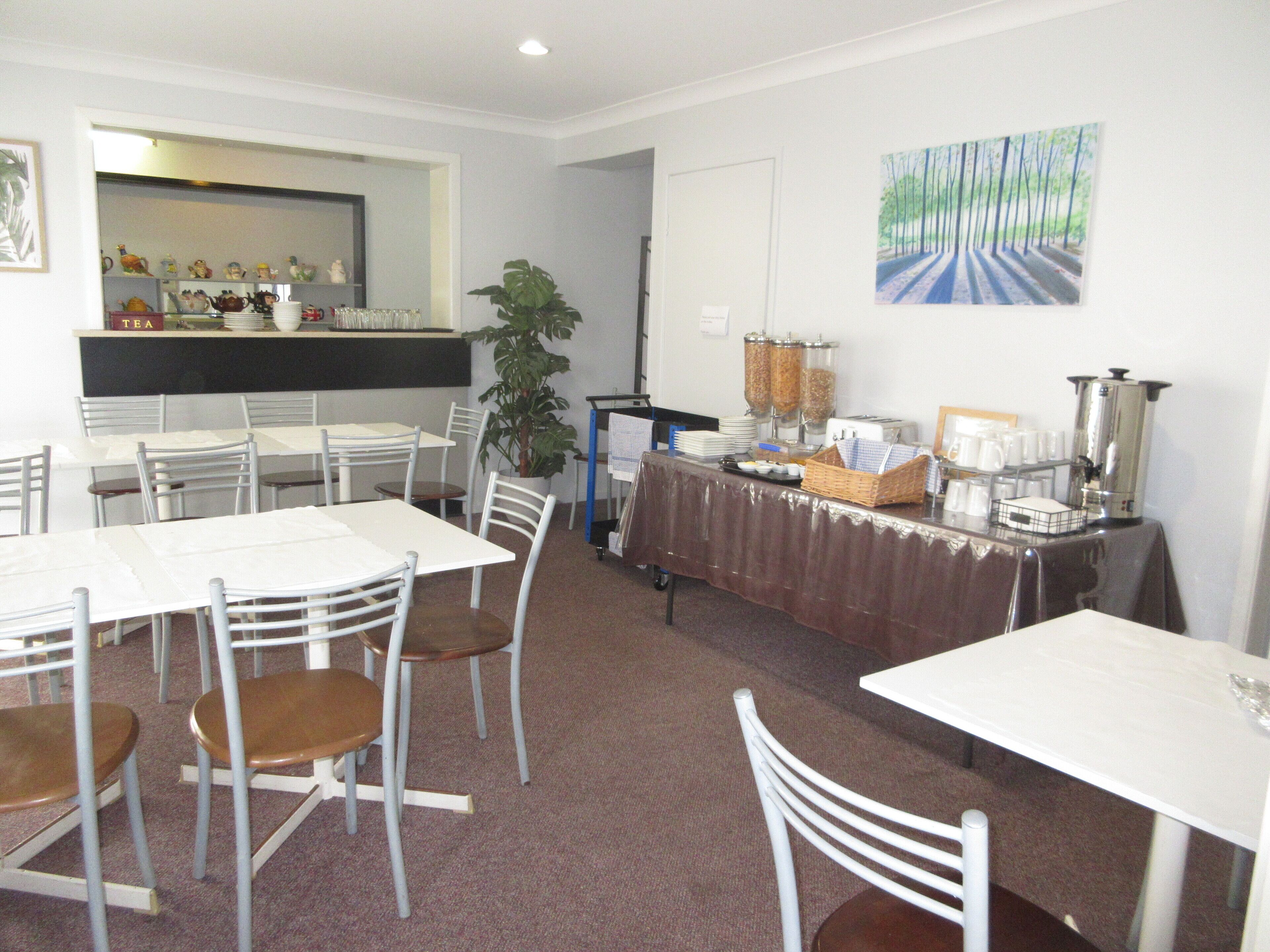 Riviera on Ruthven Motel