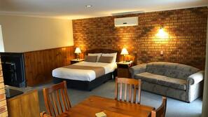 Iron/ironing board, free WiFi, linens, wheelchair access