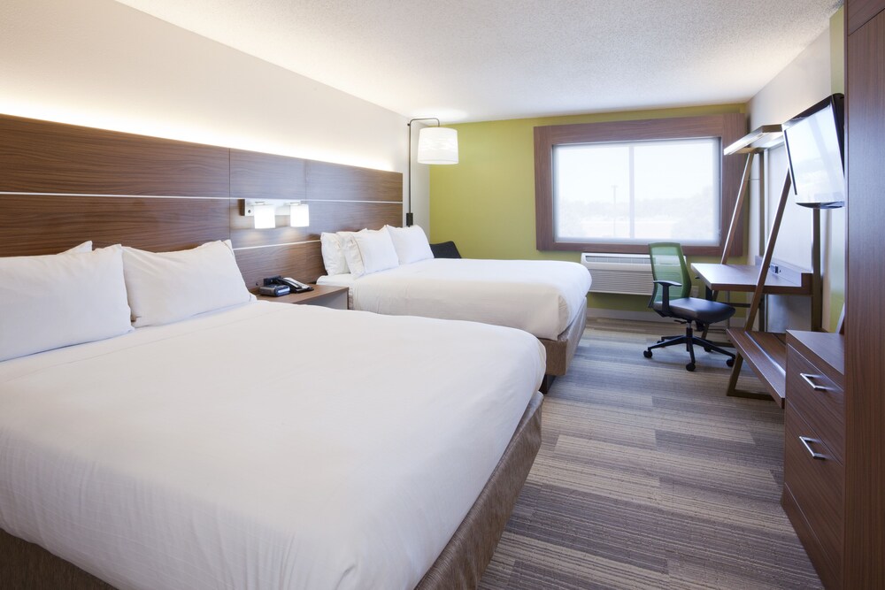 Holiday Inn Express Minneapolis - Golden Valley, an IHG Hotel