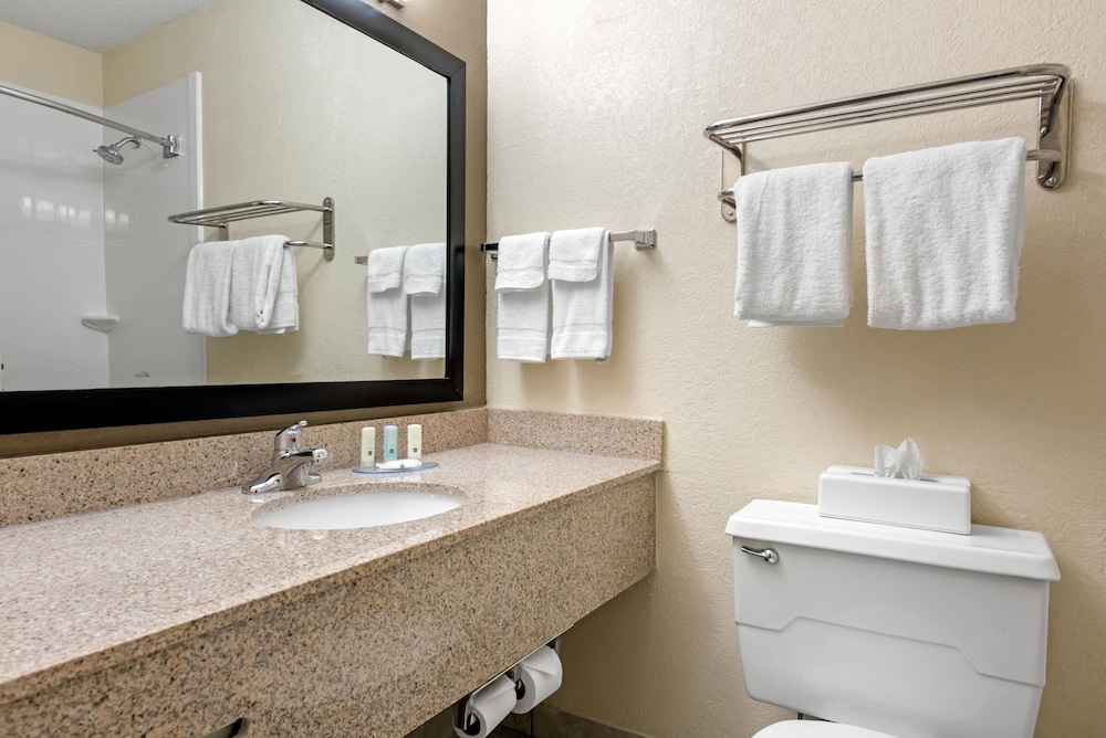 Quality Inn & Suites Lafayette I-65