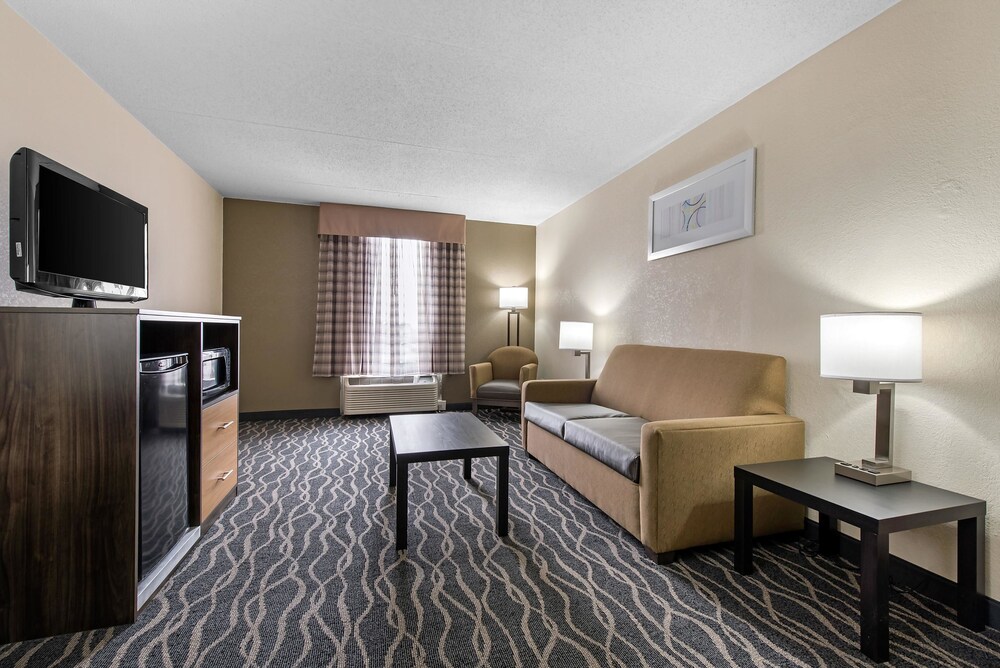 Room, Quality Inn & Suites Lafayette I-65