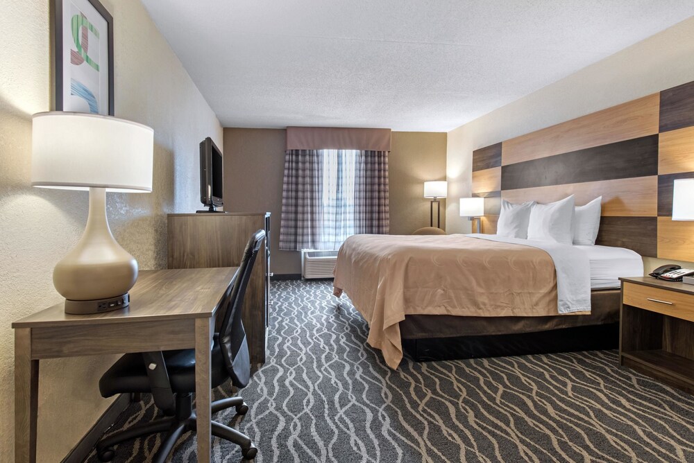 Quality Inn & Suites Lafayette I-65