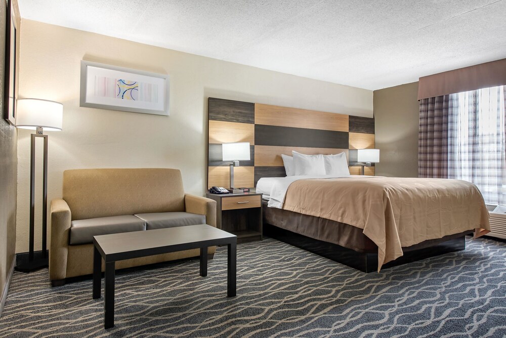 Room, Quality Inn & Suites Lafayette I-65