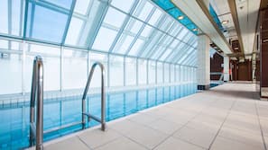 Indendørs pool