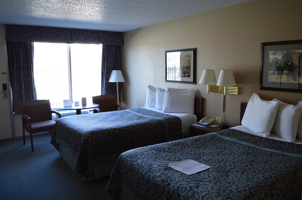 Days Inn by Wyndham Thermopolis in Worland Best Rates & Deals on Orbitz