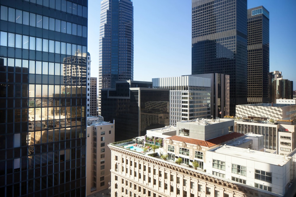 Sheraton Grand Los Angeles