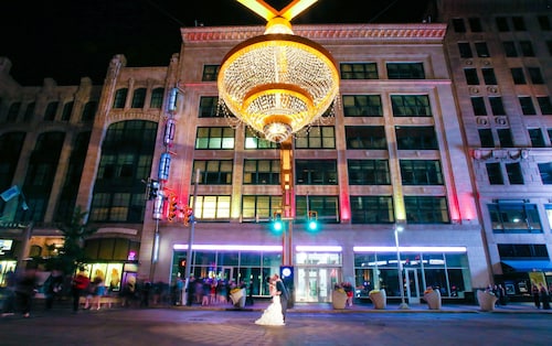 Downtown Cleveland Oh Hotels Find 67 Hotel Deals Travelocity