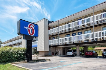 Motel 6 Norfolk - Oceanview