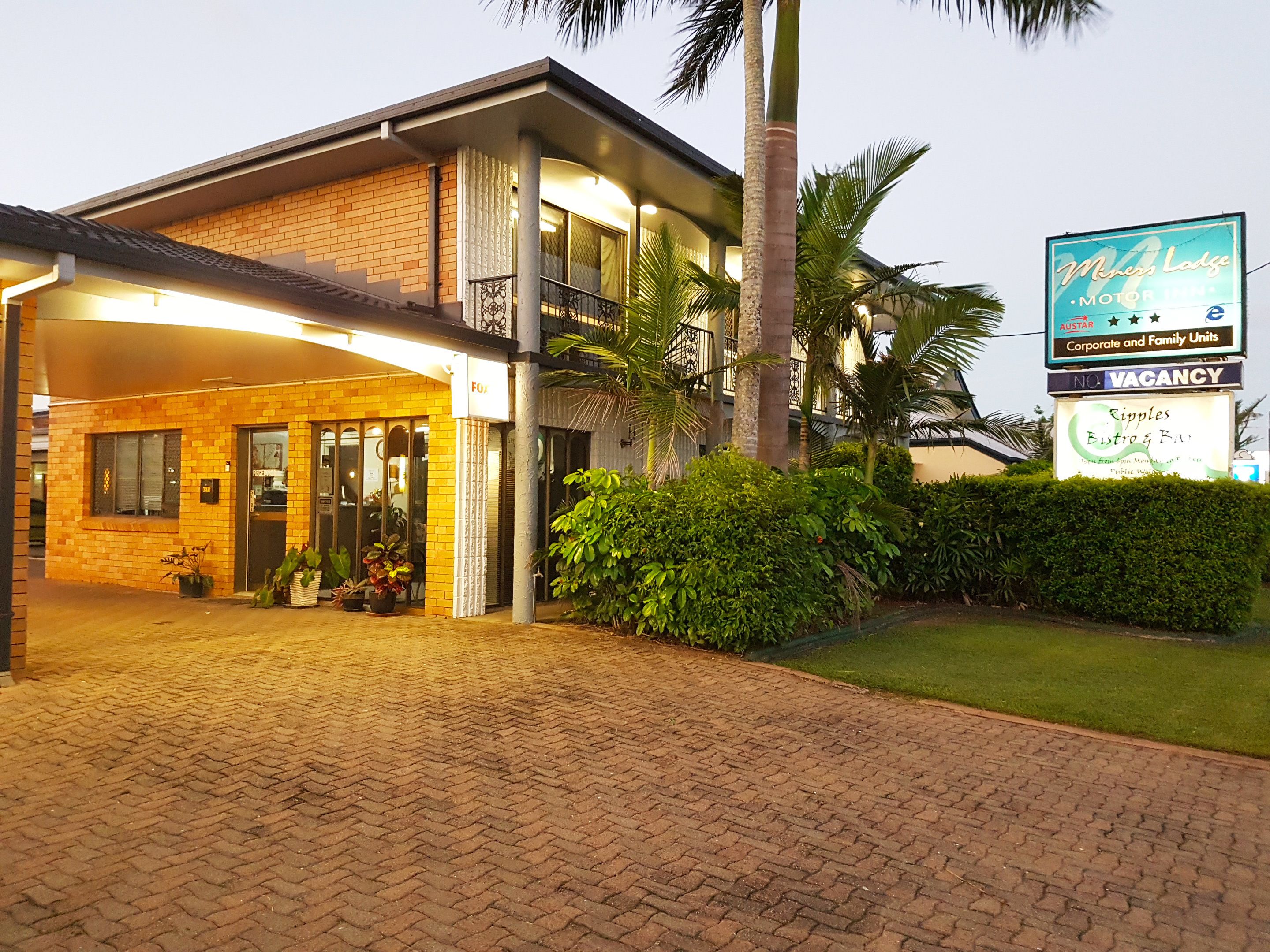 Miners Lodge Motor Inn