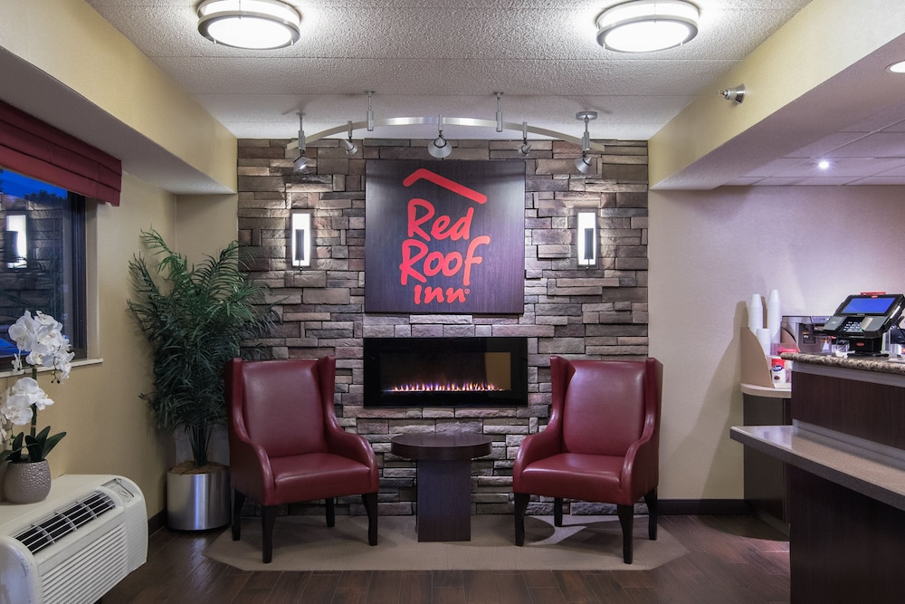 Lobby, Red Roof Inn Cincinnati Northeast - Blue Ash