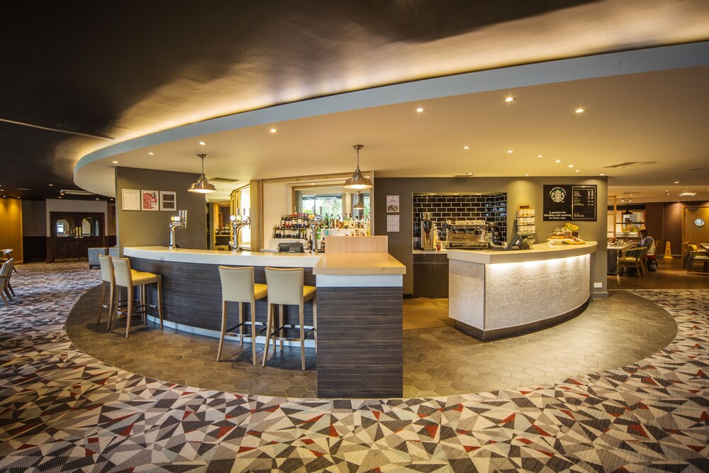 Bar (on property), Holiday Inn Reading South M4 Jct11, an IHG Hotel