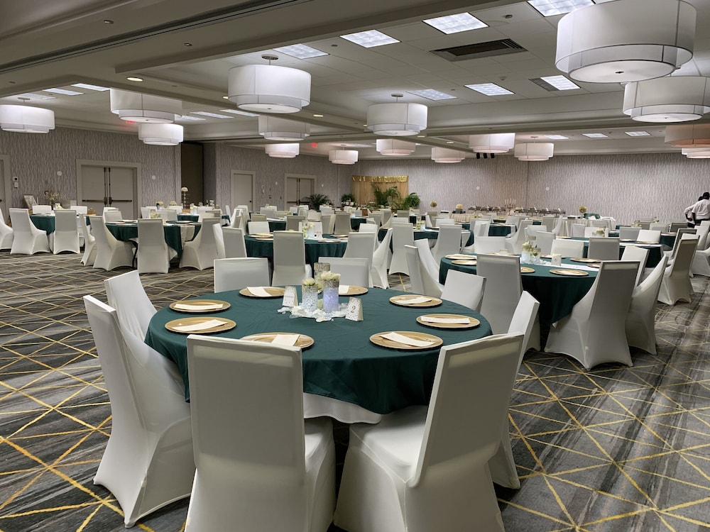 Holiday Inn Baton Rouge-South, an IHG Hotel