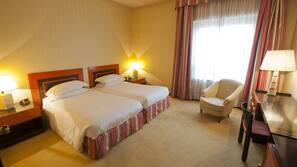 In-room safe, desk, blackout drapes, free WiFi