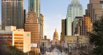 Embassy Suites by Hilton Austin Downtown South Congress