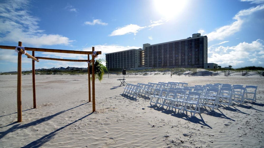 Shell Island Resort All Oceanfront Suites, Wilmington 96 Room