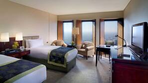 Egyptian cotton sheets, premium bedding, pillow top beds, minibar