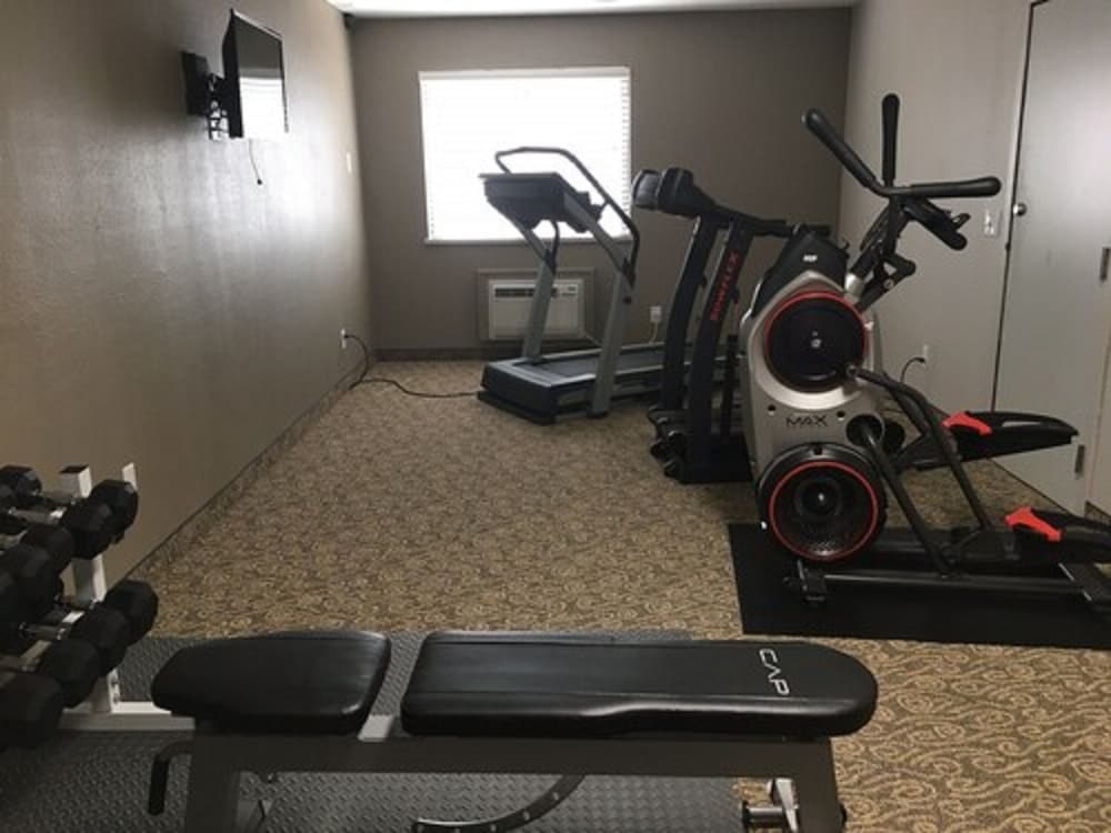 Fitness facility, Quality Inn Burlington near Hwy 34