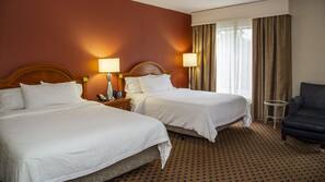 hilton inn garden secaucus meadowlands ironing bedding desk safe iron premium