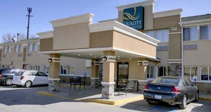 Quality Inn & Suites Des Moines Airport