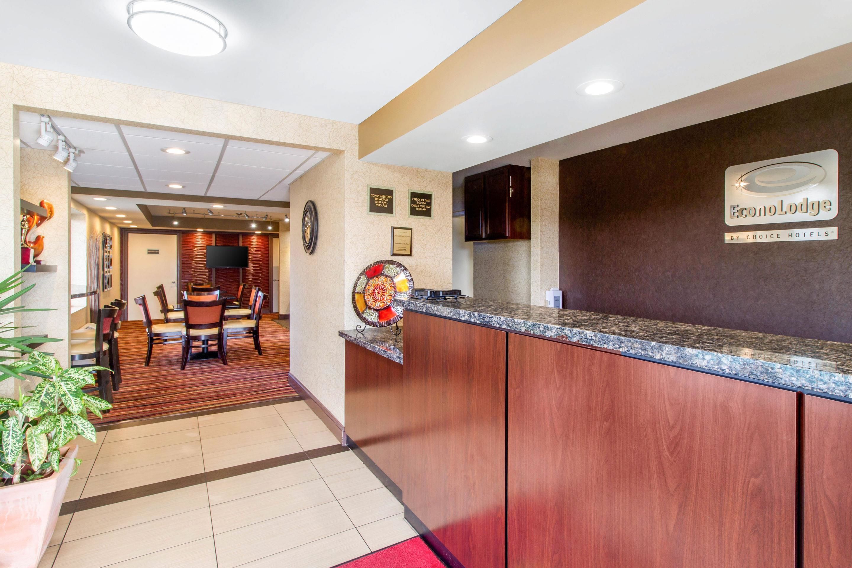 Econo Lodge In Lenoir City Tn Expedia