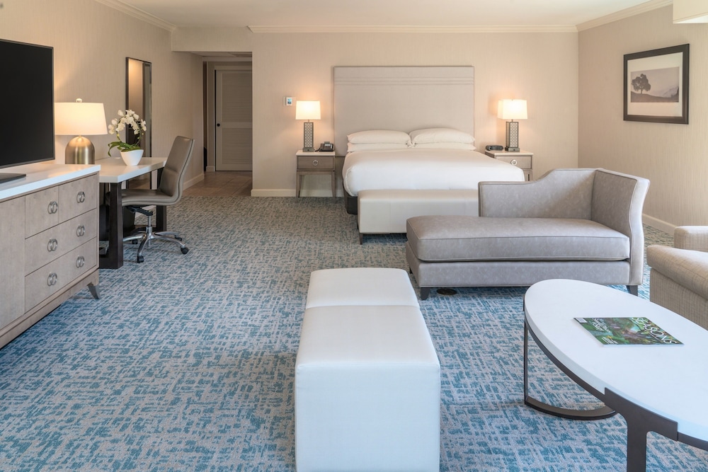 Hilton Santa Barbara Beachfront Resort Santa Barbara, USA - Best Price  Guarantee | lastminute.com.au