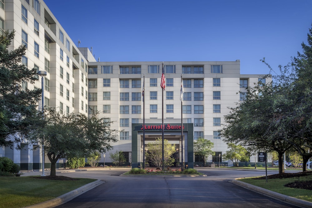 Front of property, Chicago Marriott Suites Deerfield