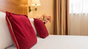 In-room safe, desk, iron/ironing board, free WiFi