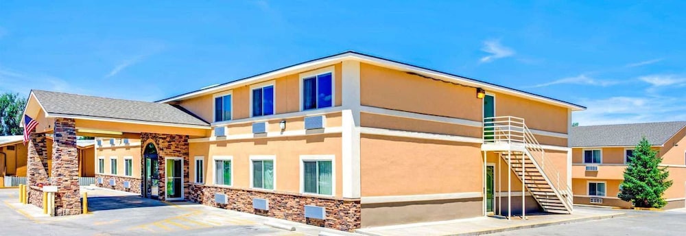 Baymont Inn & Suites Montrose in Montrose, United States