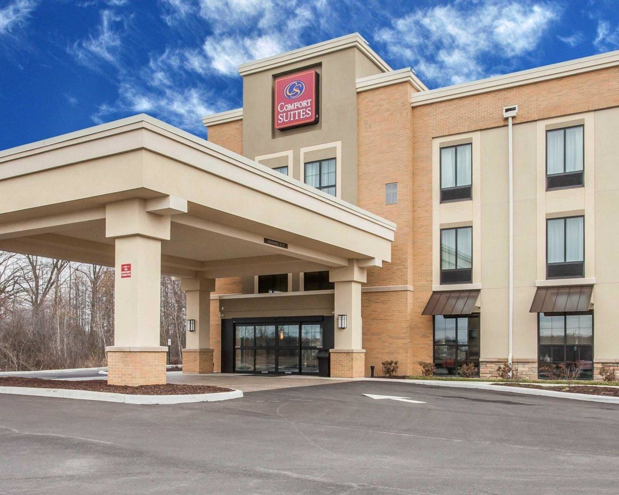 Comfort Suites Youngstown North In Youngstown Oh Expedia
