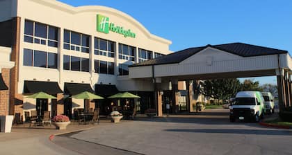 Holiday Inn Des Moines-Airport/Conf Center, an IHG Hotel