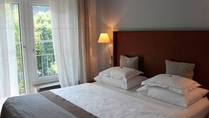 Hypo-allergenic bedding, minibar, in-room safe, individually decorated