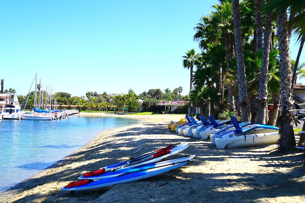 Boating, Bahia Resort Hotel