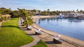 Private beach, free beach cabanas, sun-loungers, beach towels