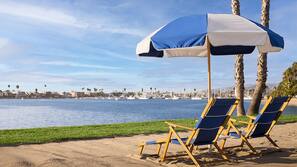 Private beach, free beach cabanas, sun-loungers, beach towels