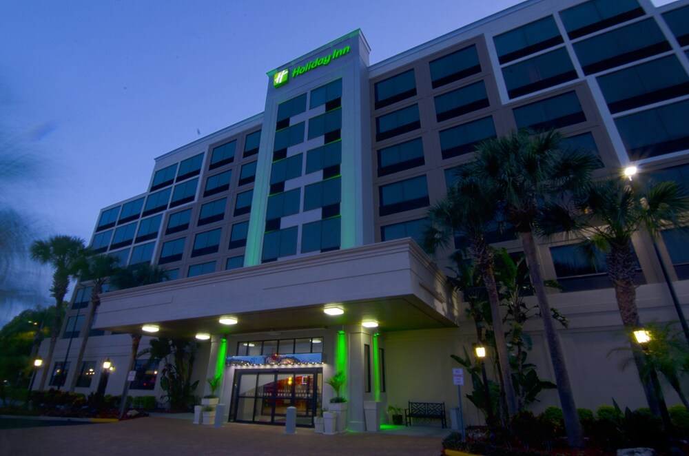 Holiday Inn Orlando East - UCF Area, an IHG Hotel