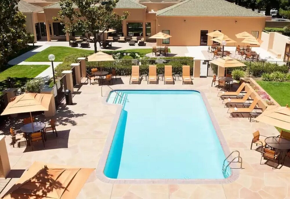 Courtyard by Marriott Sacramento Airport Natomas