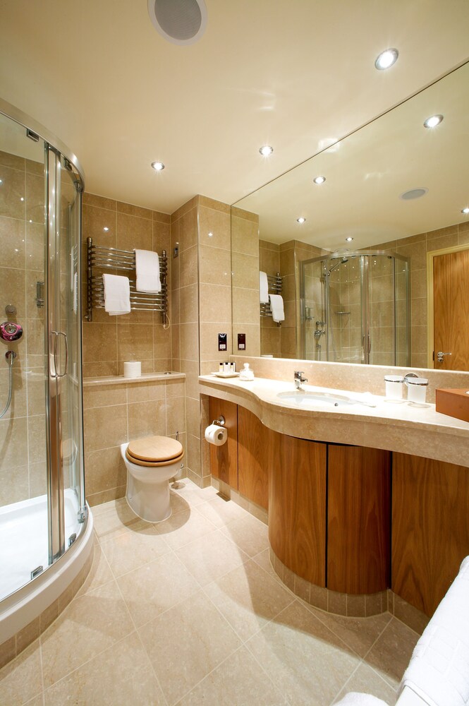 Bathroom, Donnington Valley Hotel and Spa