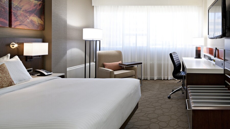Delta Hotels by Marriott Edmonton South Conference Centre