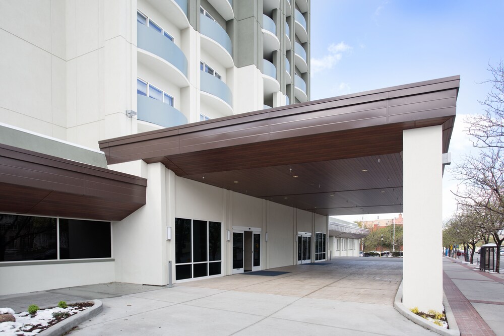 does holiday inn express salt lake city downtown shuttle to airport does holiday inn express salt lake city downtown shuttle to airport