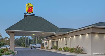 Super 8 by Wyndham Dunn