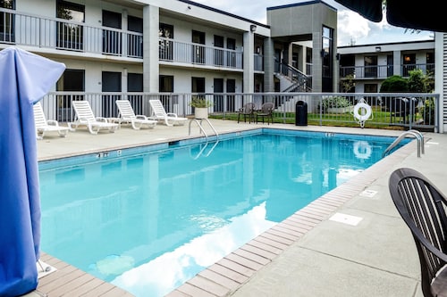 Great Place to stay Quality Inn Moss Point - Pascagoula near Moss Point 