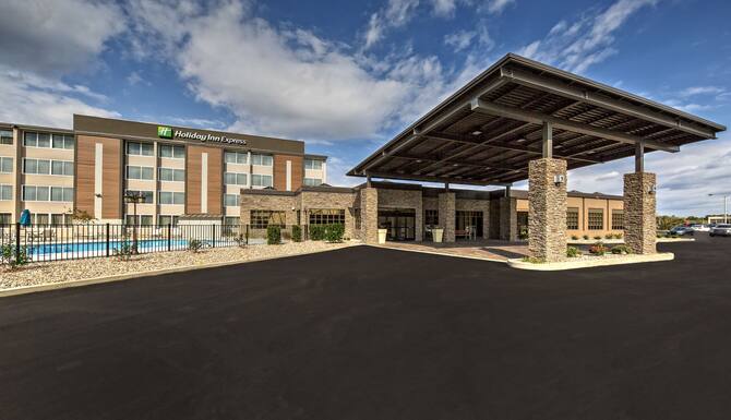 Holiday Inn Express Louisville Airport Expo Center An Ihg Hotel Louisville 2021 Updated Prices Expedia Co In Hill Rd Holiday Inn Sept 2022 Events