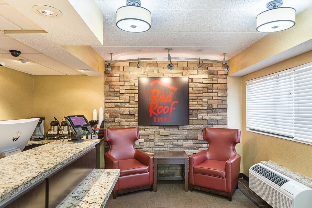 Lobby, Red Roof Inn Lansing West - MSU