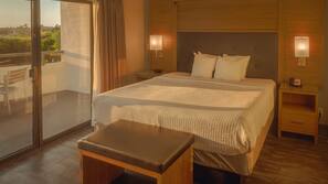 Desk, iron/ironing board, free WiFi, linens