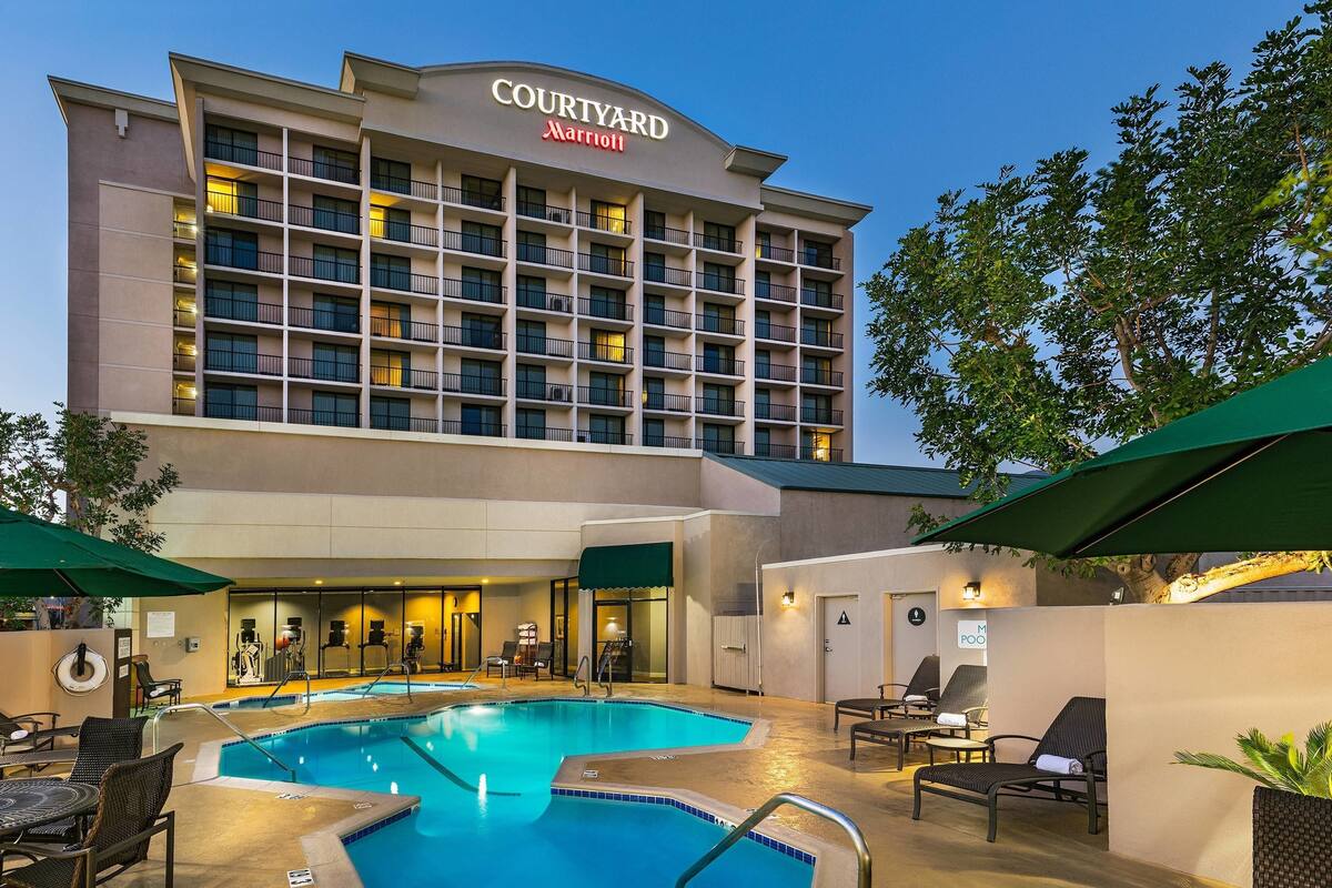 Courtyard By Marriott Los Angeles Pasadena Monrovia In Los Angeles Ca Expedia